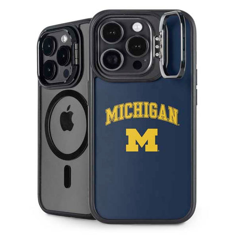 University of Michigan M iPhone 15 Pro Kickstand Case